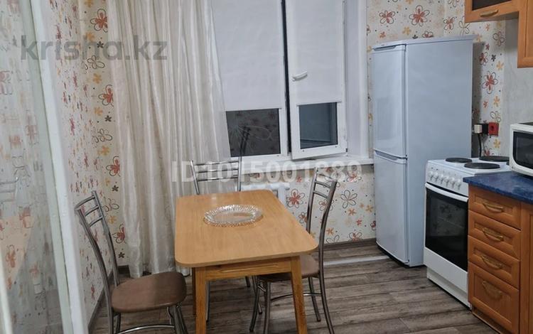 1-комнатная квартира · 35 м² · 1/5 этаж, мкр Юго-Восток, Мкр Юго-Восток, мкр Гульдер 2 17 за 120 000 ₸ в Караганде, Казыбек би р-н — фото 2