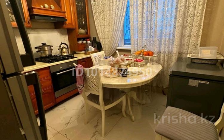 2-комнатная квартира · 70 м² · 6/10 этаж, мкр Аксай-5 1 — Момыш улы жұбанова за 47.5 млн ₸ в Алматы, Ауэзовский р-н — фото 2