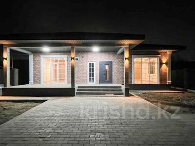 Отдельный дом · 4 комнаты · 200 м² · 7 сот., Уалихонова 38 за 69 млн 〒 в Талдыкоргане