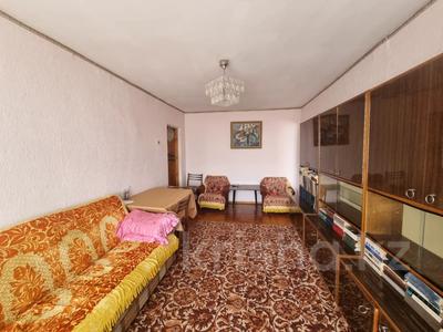 3-комнатная квартира, 62 м², 5/5 этаж, Казахстанская за 7.5 млн 〒 в Шахтинске