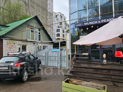 4 бөлме · 210 м² · 2 қабат, Кармысова 82/2 — Курмангазы, бағасы: 50 000 ₸ в Алматы, Медеуский р-н