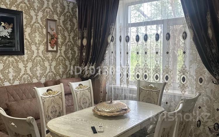 3-бөлмелі пәтер · 61 м² · 2/5 қабат, Бейбитшилик 30, бағасы: 850 000 ₸ в Жезказгане — фото 2