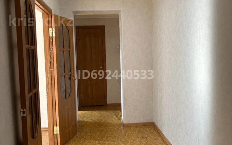 3-комнатная квартира, 69 м², 5/9 этаж помесячно, Камзина 352 за 120 000 〒 в Павлодаре — фото 21