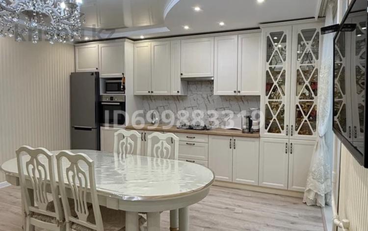 3-бөлмелі пәтер · 83 м² · 3/10 қабат, Жамбыла — Автопарк, бағасы: 33 млн ₸ в Уральске — фото 2