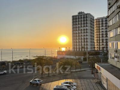 3-комнатная квартира · 90 м² · 3/10 этаж, 5-й мкр 22 — Карусели сказка за 30 000 〒 в Актау