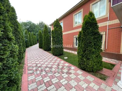 Отдельный дом · 5 комнат · 240 м² · 12.5 сот., мкр Айгерим-1 за 120 млн ₸ в Алматы, Алатауский р-н