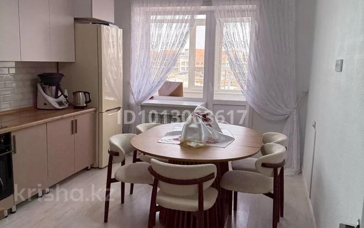 3-комнатная квартира · 96 м² · 2/9 этаж, мкр Юго-Восток, Муканова 82 за 52 млн ₸ в Караганде, Казыбек би р-н — фото 2