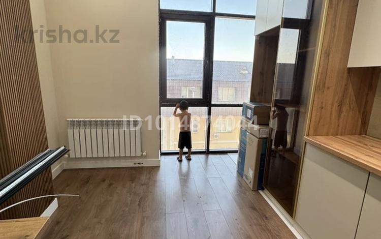 1-комнатная квартира · 48 м² · 6/9 этаж, мкр Нурсая, Мкрн Нурсая 1 за 18 000 ₸ в Атырау — фото 2