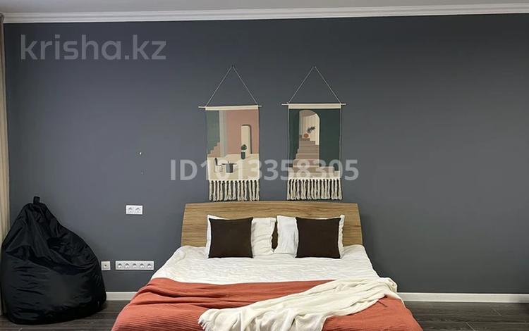 1-комнатная квартира · 42 м² · 9/9 этаж, Максут Нарикбаев 9 за 15 000 ₸ в Астане, Нура р-н — фото 2