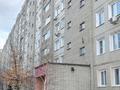 3-комнатная квартира, 64 м², 5/9 этаж, Карбышева 40 за 23.5 млн 〒 в Усть-Каменогорске — фото 2