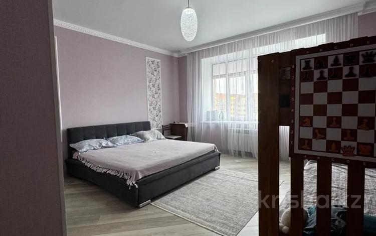5-комнатная квартира · 180 м² · 7/9 этаж, проспект Тауелсиздик за 58 млн ₸ в Актобе — фото 3