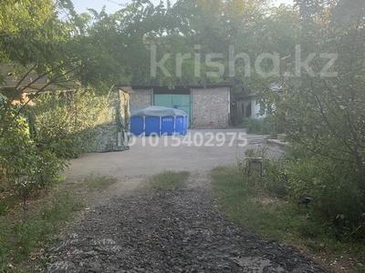 Отдельный дом · 4 комнаты · 113 м² · 9 сот., мкр 16-й военный городок, Суюнбая — Магазин Алтын за 60 млн ₸ в Алматы, Турксибский р-н