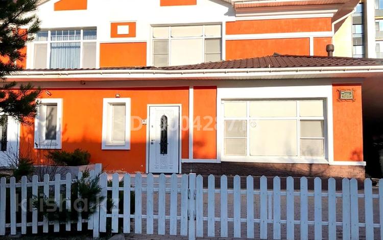 Отдельный дом · 7 комнат · 267 м² · 5 сот., Мереке за 360 млн 〒 в Астане, Есильский р-н — фото 2