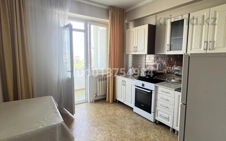 2-бөлмелі пәтер · 64 м² · 9/9 қабат, Есенберлина, бағасы: 220 000 ₸ в Усть-Каменогорске — фото 2