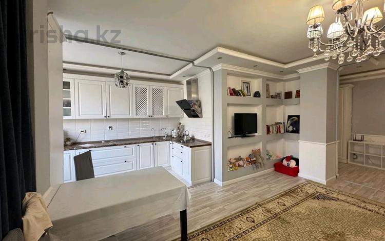 3-комнатная квартира · 90.2 м² · 10/14 этаж, Алматы 13 за 45 млн 〒 в Астане, Есильский р-н — фото 2