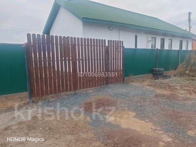 Жеке үй · 5 бөлме · 145 м² · 6 сот., жилой массив Кызылжар 1 — Сразу на повороте Кызылжар. Напротив резиденций президента., бағасы: 27 млн ₸ в Актобе