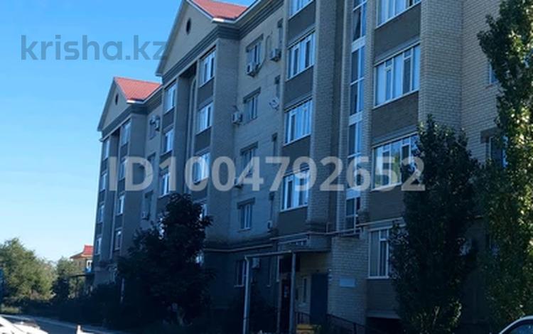 2-комнатная квартира · 80 м² · 5/5 этаж, мкр 5, Ш.калдаякова 5г — Ш.калдаякова за 28 млн ₸ в Актобе — фото 2
