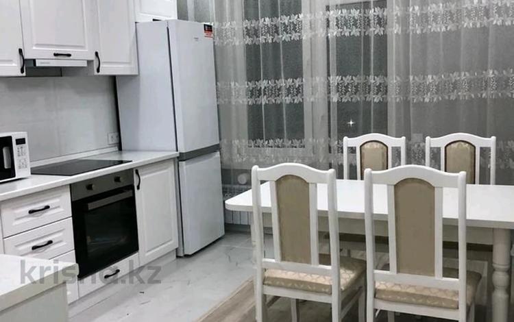 2-комнатная квартира · 72 м² · 3/8 этаж, 37-я ул 1 за 270 000 ₸ в Астане, Есильский р-н — фото 2