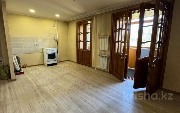 1-комнатная квартира · 39 м² · 4/9 этаж, мкр Михайловка , ул. Крылова за 17 млн ₸ в Караганде, Казыбек би р-н — фото 3