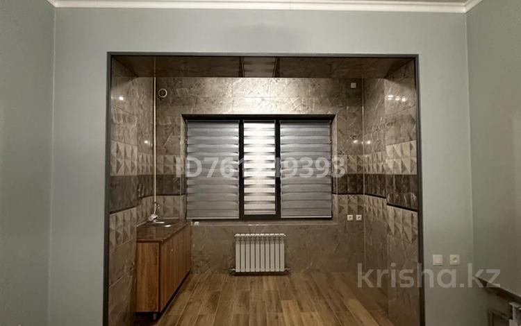Офисы · 50 м² за 320 000 ₸ в Шымкенте, Аль-Фарабийский р-н — фото 2