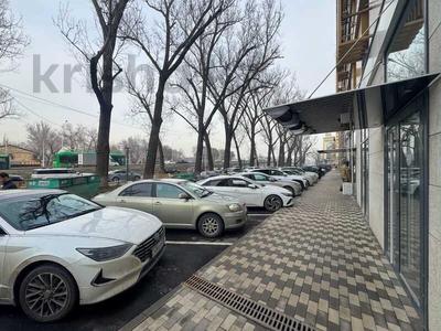 Свободное назначение, офисы, магазины и бутики, салоны красоты, фитнес и спорт, медцентры и аптеки, образование, развлечения, конференц-залы, кабинеты и рабочие места, студии · 70 м² за 800 000 ₸ в Алматы, Алмалинский р-н