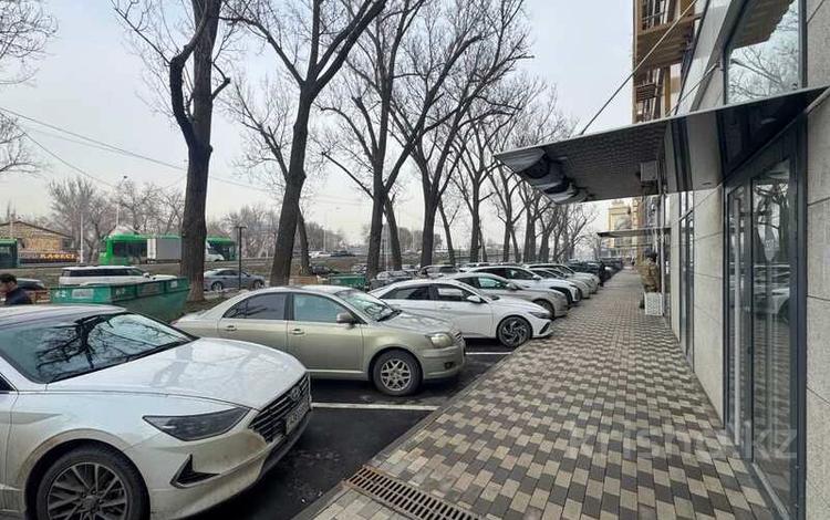 Еркін, кеңселер, дүкендер мен бутиктер, сұлулық салондары, фитнес және спорт, медорталықтар мен дәріханалар, білім орталықтары, ойын-сауық, конференц-залдар, кабинеттер және жұмыс орындары, студиялар · 70 м², бағасы: 800 000 ₸ в Алматы, Алмалинский р-н — фото 2