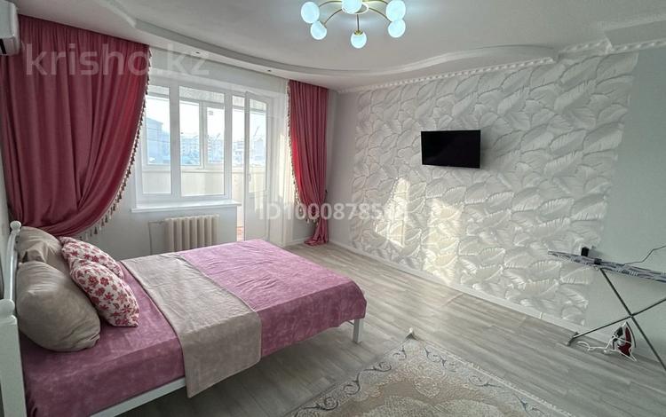 1-комнатная квартира · 43 м² · 3/5 этаж, мкр. Зачаганск пгт, Мкр. Зачаганск пгт Монкеулы — Возле Алтындар Жекпе жек. 10 школа. 6 поликлиника за 10 000 〒 в Уральске — фото 2