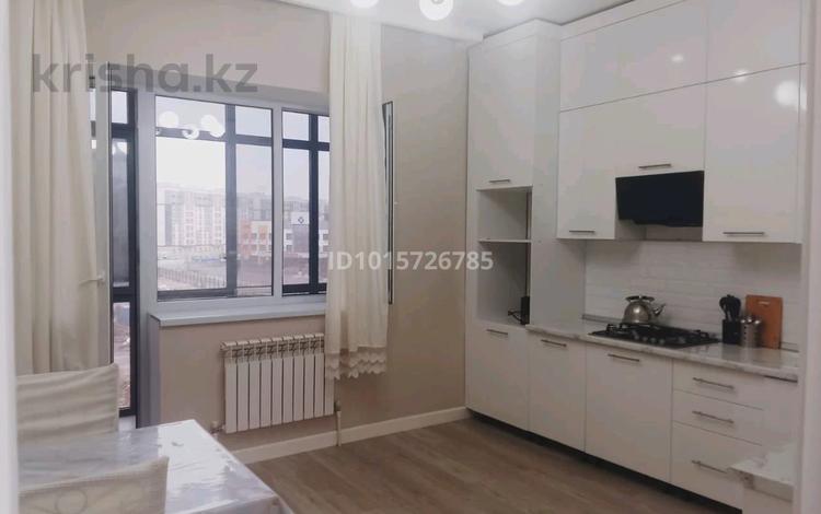 1-комнатная квартира · 85 м² · 3/8 этаж, мкр Нурсая, Абулхаир Хана 41 за 180 000 ₸ в Атырау — фото 2