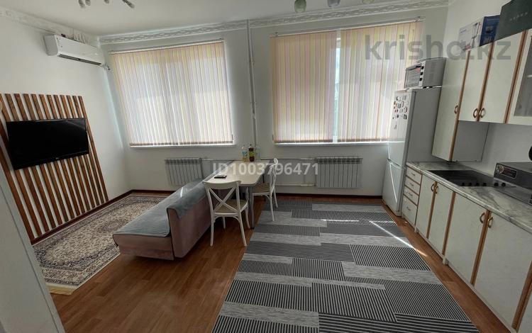 1-комнатная квартира · 32 м² · 4/5 этаж, мкр Жилгородок, Сагадата Нурмагамбетова 26 за 9.5 млн ₸ в Актобе — фото 2