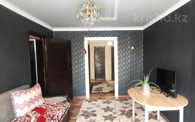 3-комнатная квартира · 53 м² · 5/5 этаж, 2 микрорайон за 10.5 млн ₸ в Абай — фото 2
