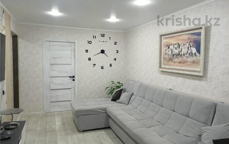 2-комнатная квартира · 43.2 м² · 1/5 этаж, 7 мик-он — Школа №27, д/с Гульдер, д/с Куаныш, школа №8, д/с Самал за 9 млн ₸ в Темиртау — фото 3