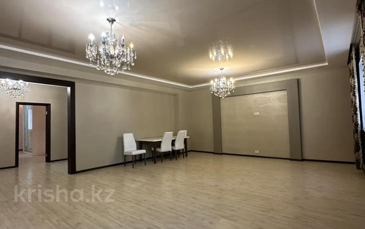 3-бөлмелі пәтер · 140 м² · 2/10 қабат, Алихан Бокейхан 2 — ГЕНЕРАЛЬНАЯ ПРОКУРАТУРА, АДМИНИСТРАЦИЯ Президента РК, бағасы: 67.5 млн ₸ в Астане, Есильский р-н — фото 2