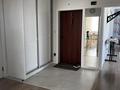 3-комнатная квартира · 102 м² · 2/4 этаж, ул. К. Сатпаева 6А за 30 млн ₸ в Актобе, мкр Акжар — фото 2