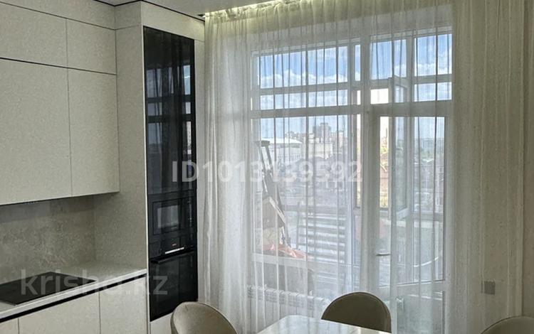 3-комнатная квартира · 88 м² · 5/5 этаж, Кенжина 1/1 блок А, Б за 330 000 ₸ в Караганде, Казыбек би р-н — фото 2