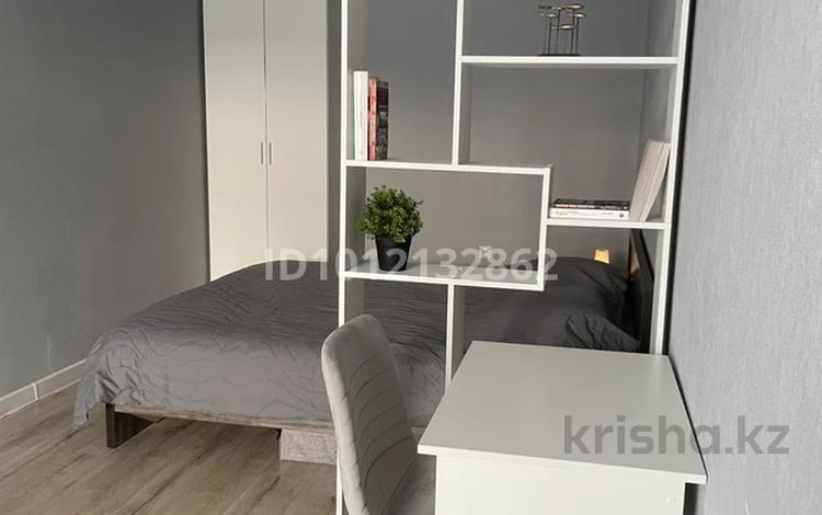 1-бөлмелі пәтер · 43 м² · 8/10 қабат, ул. Байкена Ашимова 21А, бағасы: 210 000 ₸ в Караганде — фото 2