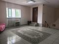 Жеке үй · 12 бөлме · 930 м² · 25 жүзд., Октябрьская, бағасы: 100 млн ₸ в Акколе — фото 9