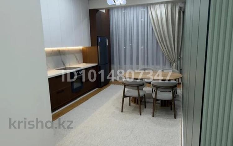 3-комнатная квартира · 120 м² · 5/18 этаж, 19-й мкр 7 за 65 млн ₸ в Актау — фото 2