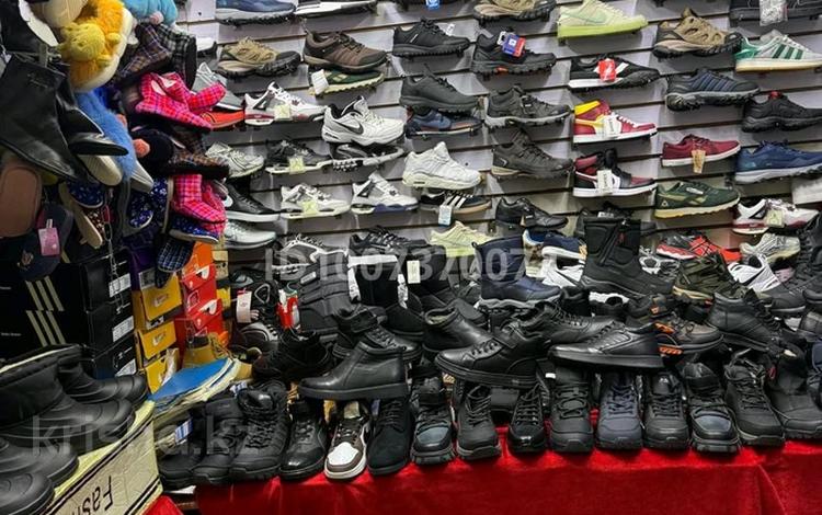 Бутик в центра в городе внутри рынок оптовка · 6 м² за 2 млн 〒 в Алматы, Алмалинский р-н — фото 22