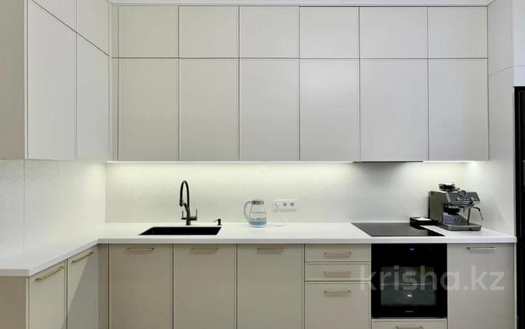 2-бөлмелі пәтер · 85 м² · 14/18 қабат, Розыбакиева, бағасы: 82 млн ₸ в Алматы, Бостандыкский р-н — фото 5