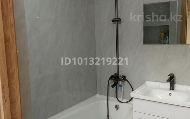 1-бөлмелі пәтер · 48 м² · 11/17 қабат, мкр Таугуль-1 150/1 — Жандосова/береговое, бағасы: 300 000 ₸ в Алматы, Ауэзовский р-н — фото 2