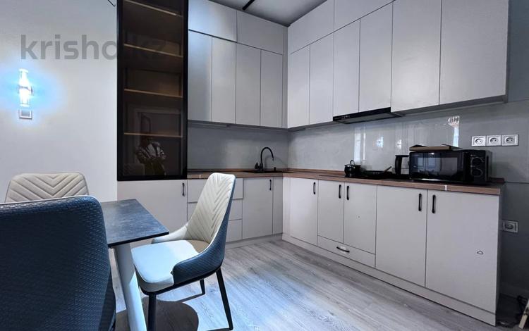 2-бөлмелі пәтер · 65 м² · 4/4 қабат, Омарова 35/1, бағасы: 60.5 млн ₸ в Алматы, Медеуский р-н — фото 3