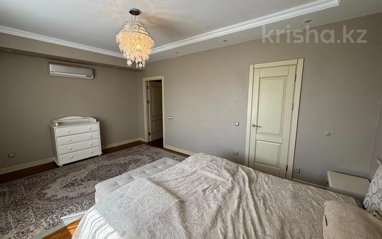 3-бөлмелі пәтер · 130 м² · 8/16 қабат, Аль-Фараби 53, бағасы: 91.8 млн ₸ в Алматы, Бостандыкский р-н — фото 2