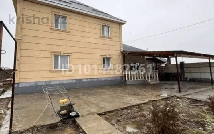 Жеке үй · 7 бөлме · 152 м² · 10 жүзд., Сары арқа 30 — Қабанбай Батыр көшесіне бұрылғандағы 1 інші көшесіндегі Ақ 2 этаж ұй, бағасы: 39 млн ₸ в Талдыкоргане, село Ынтымак — фото 2