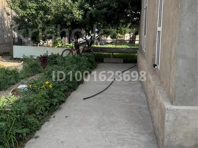 Жеке үй · 3 бөлме · 165 м² · 8 сот., мкр Самал-3 — Арасан тау, бағасы: 37 млн ₸ в Шымкенте, Абайский р-н