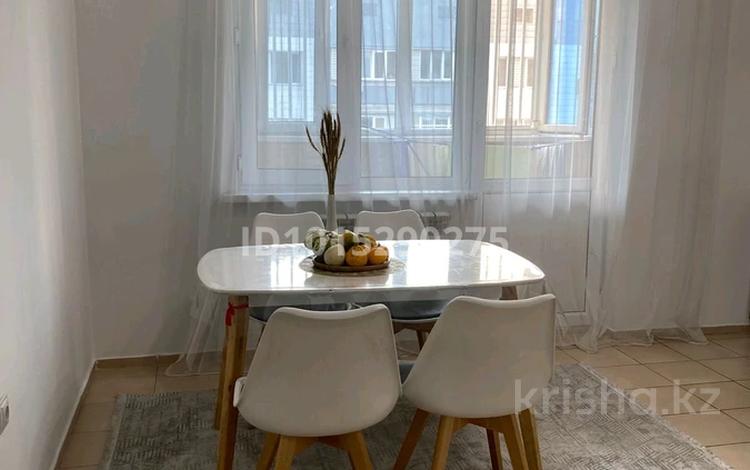 2-комнатная квартира · 53 м² · 9/10 этаж, мкр Аксай-4 123 — 126 школа гимназия за 36.5 млн ₸ в Алматы, Ауэзовский р-н — фото 2
