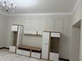2-комнатная квартира · 104 м² · 2 этаж, мкр. Алтын орда, Санкибай батыра 40/1 — За гипермаркетом Дина . за 300 000 ₸ в Актобе — фото 3