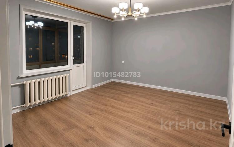 3-бөлмелі пәтер · 63 м² · 6/10 қабат, Степной 4 ш/а., Мкр Юго-Восток, мкр Степной 4 Степной-4, дом 4 — Норма, Букетова, Муканова, бағасы: 27 млн ₸ в Караганде, Казыбек би р-н — фото 2