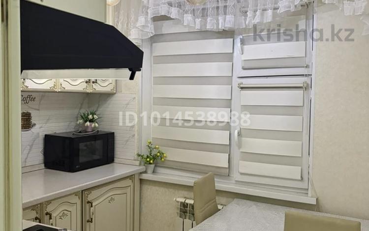3-комнатная квартира · 60 м² · 5/5 этаж, 8-й микрорайон — Аскарова Мангельдина за 200 000 ₸ в Шымкенте, Туран р-н — фото 9