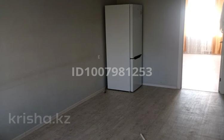 2-комнатная квартира · 44 м² · 4/5 этаж, Майкудук, Майкудук, 18й микрорайон 3 за 11.5 млн ₸ в Караганде, Алихана Бокейханова р-н — фото 2