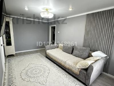4-бөлмелі пәтер · 60.4 м² · 5/5 қабат, Академика Чокина 94 — Школа гимназия 9, бағасы: 25 млн ₸ в Павлодаре